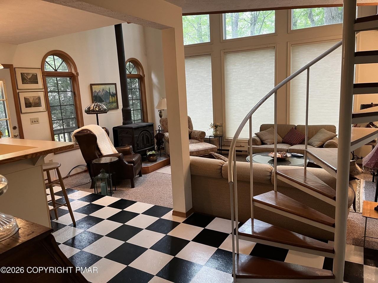 131 Winding Hill Rd - Photo 6 of 11