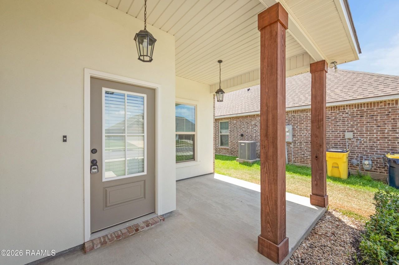 218 Peppercorn Way - Photo 2 of 32