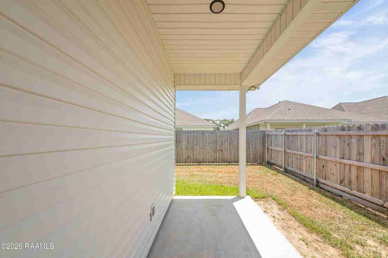 218 Peppercorn Way - Photo 3 of 32