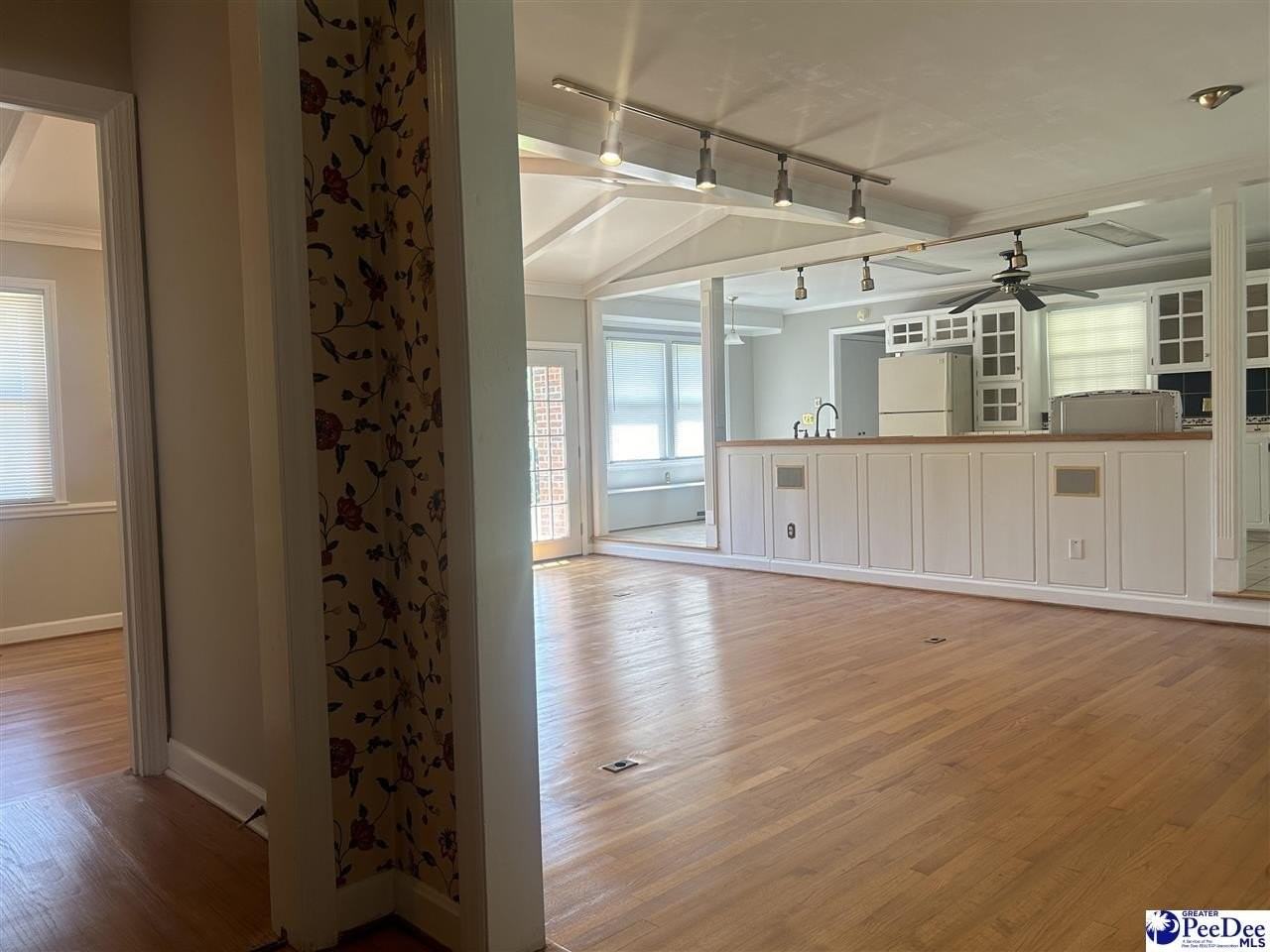 2112 Rosemary Ave - Photo 5 of 19