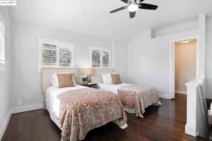 1226 West Elm Street - Photo 3 of 10