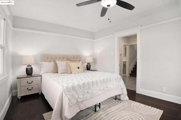 1226 West Elm Street - Photo 6 of 10