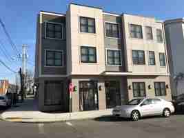 featured image of 17 Dehon St