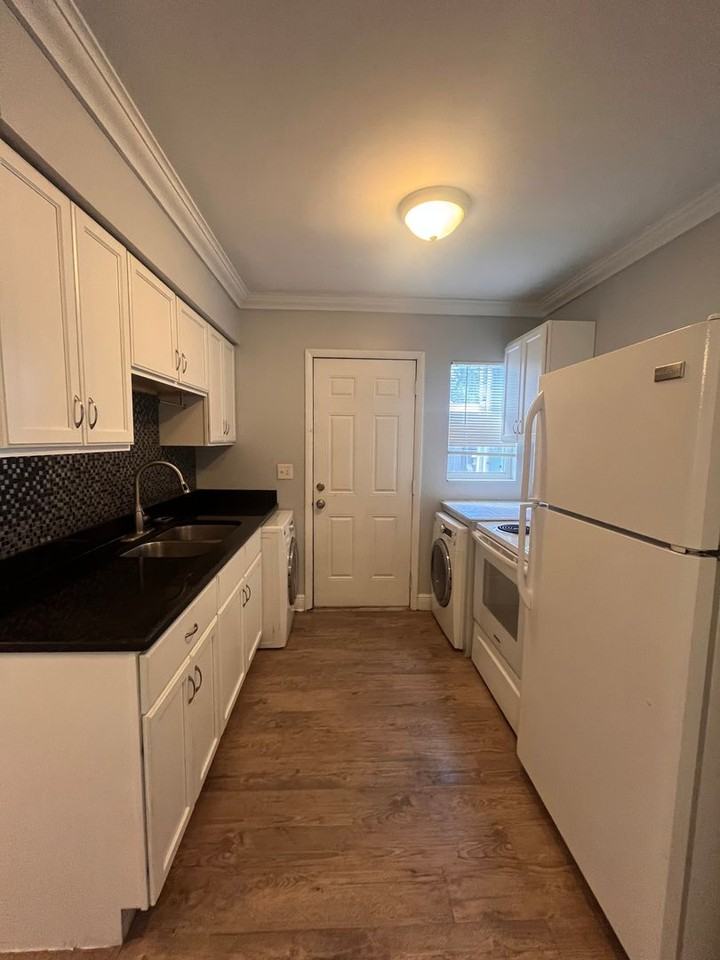 3806 -3808 W El Prado Blvd - Photo 7 of 26
