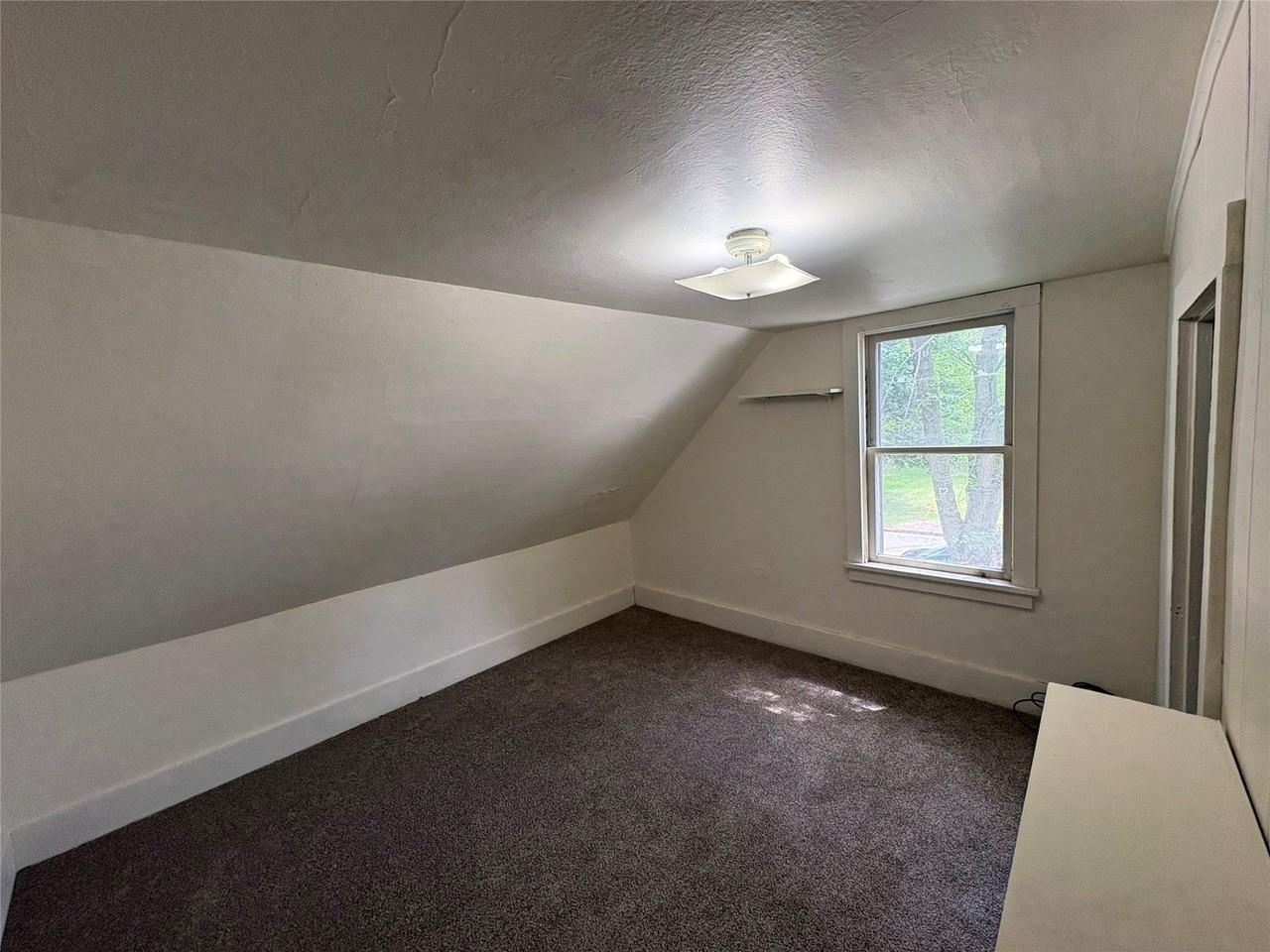 1809 6th St E - Photo 5 of 13