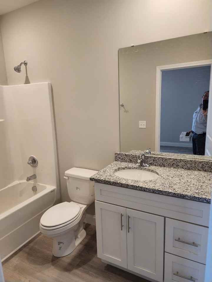 2 Bed 2 Bath - Photo 3 of 18