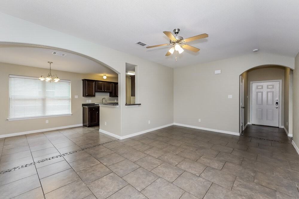 7609 Rainbow Creek Dr - Photo 6 of 16