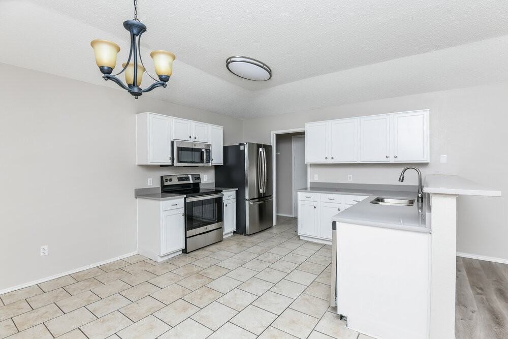 1504 Woodhall Way - Photo 6 of 16