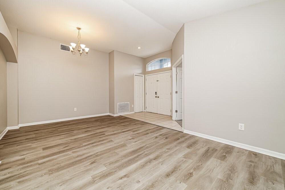 411 Sand Ridge Dr - Photo 3 of 16