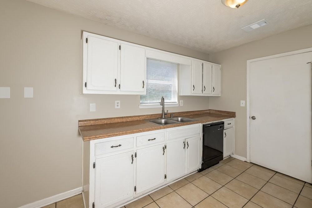 8756 Ansley Way - Photo 6 of 16
