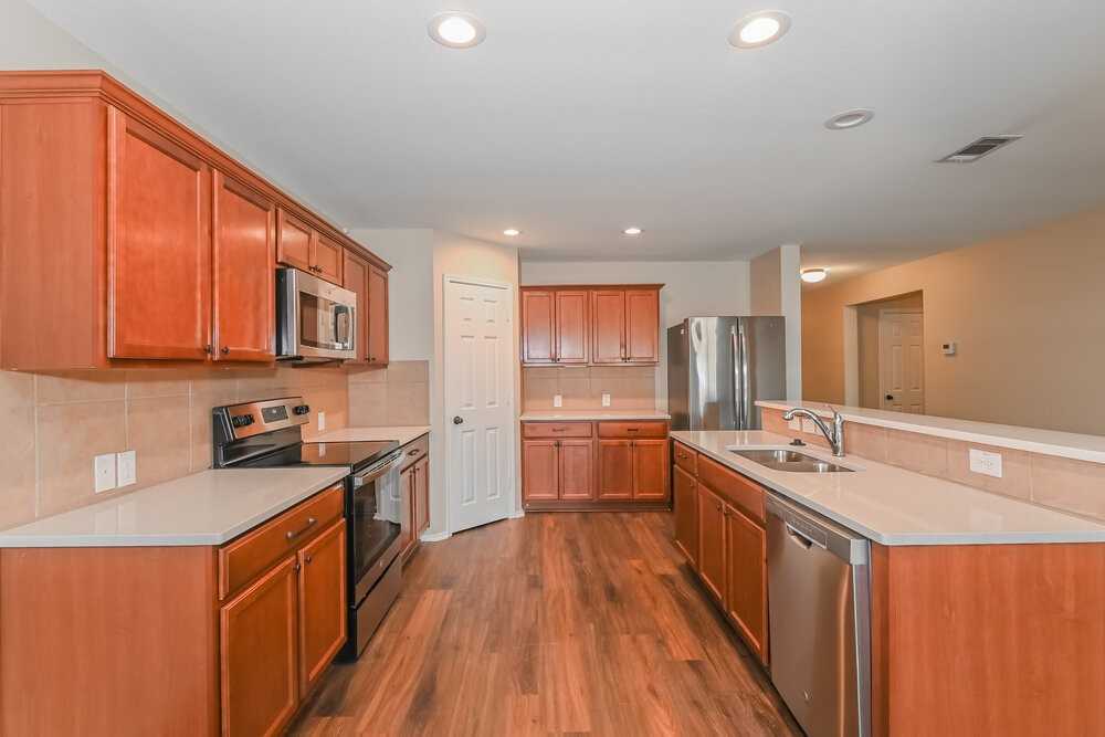 503 Tunnel St - Photo 7 of 16