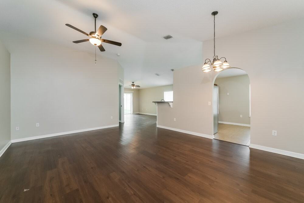 5470 Silver Thistle Ln - Photo 4 of 16