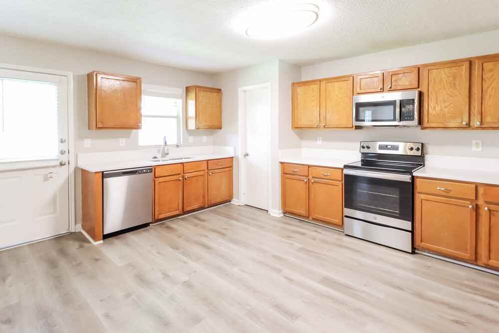 917 Salida Dr - Photo 6 of 17