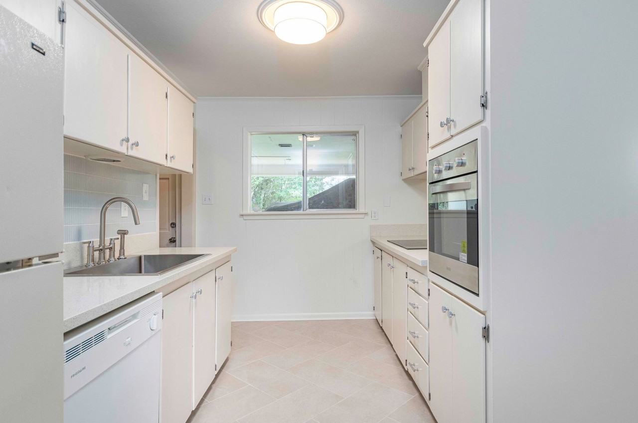 509 Alonda Dr - Photo 3 of 13