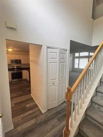 2516 Boulder Ln - Photo 4 of 24