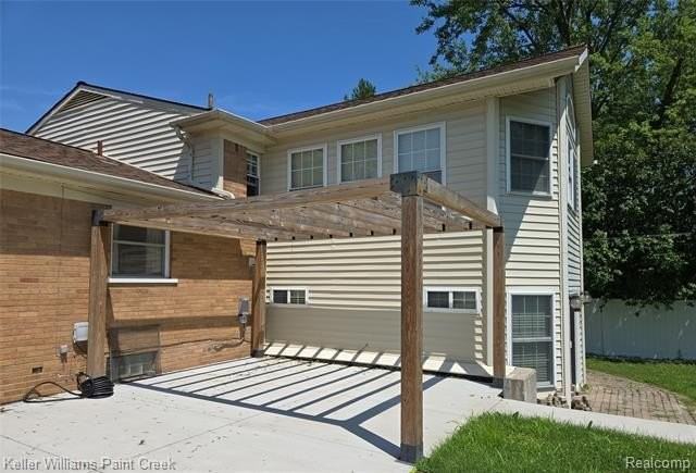 635 Cumberland St - Photo 4 of 37