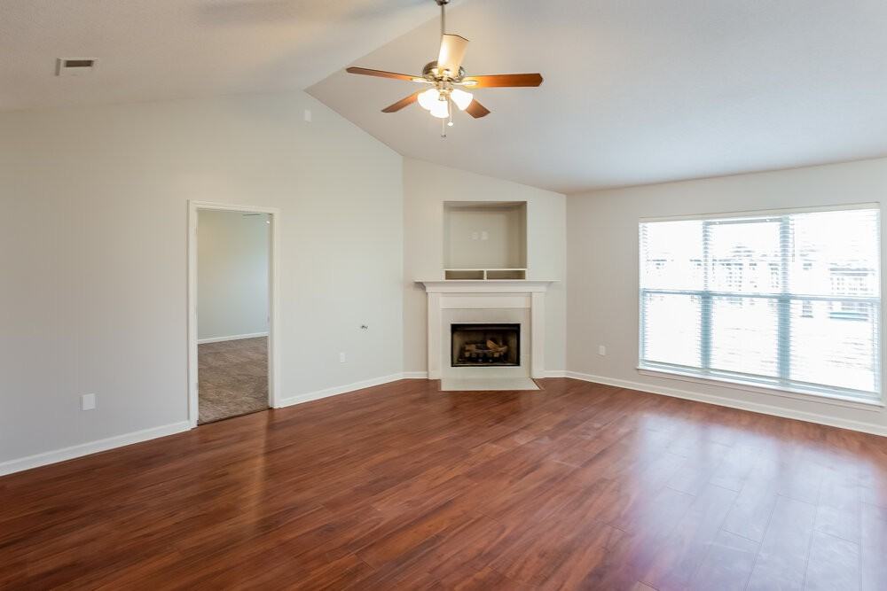 1800 Sarah Ann Dr W - Photo 4 of 16