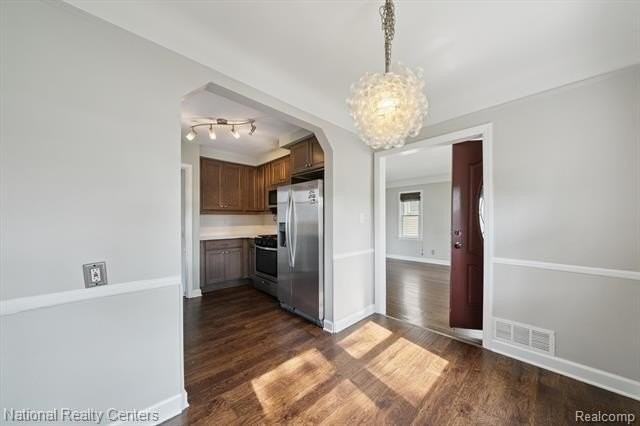 3047 Cummings Ave - Photo 3 of 15