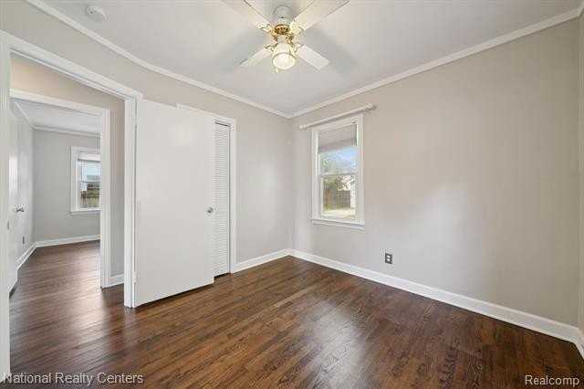 3047 Cummings Ave - Photo 7 of 15