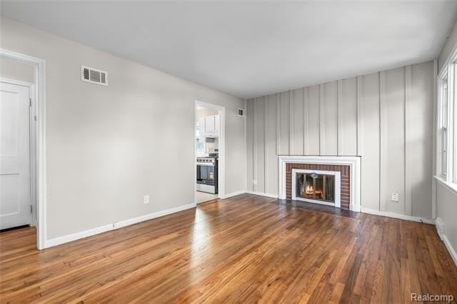 1847 Packard St - Photo 6 of 15