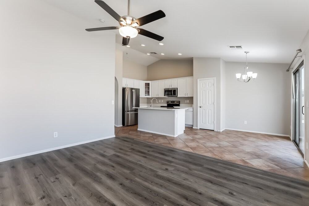 4148 E Stratford Pl - Photo 7 of 16