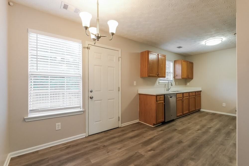 1825 Cutters Mill Way - Photo 7 of 16