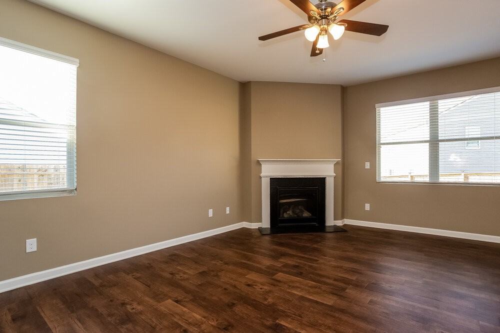107 Woodbridge Trl - Photo 4 of 16