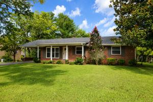 featured image of 1218 W White Oak Dr