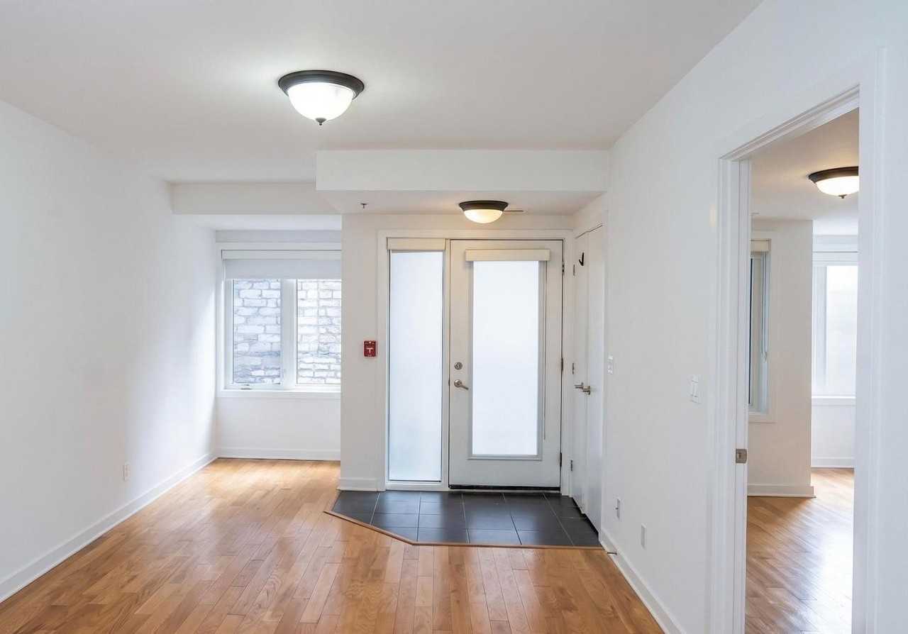 458 King Edward Ave - Photo 4 of 14