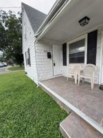 featured image of 4566 Hampshire Ave #B