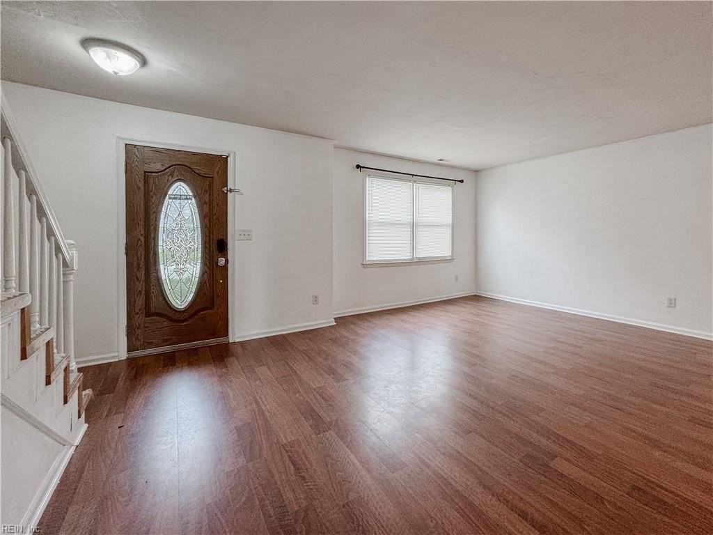 3901 Quartz Ln - Photo 2 of 38