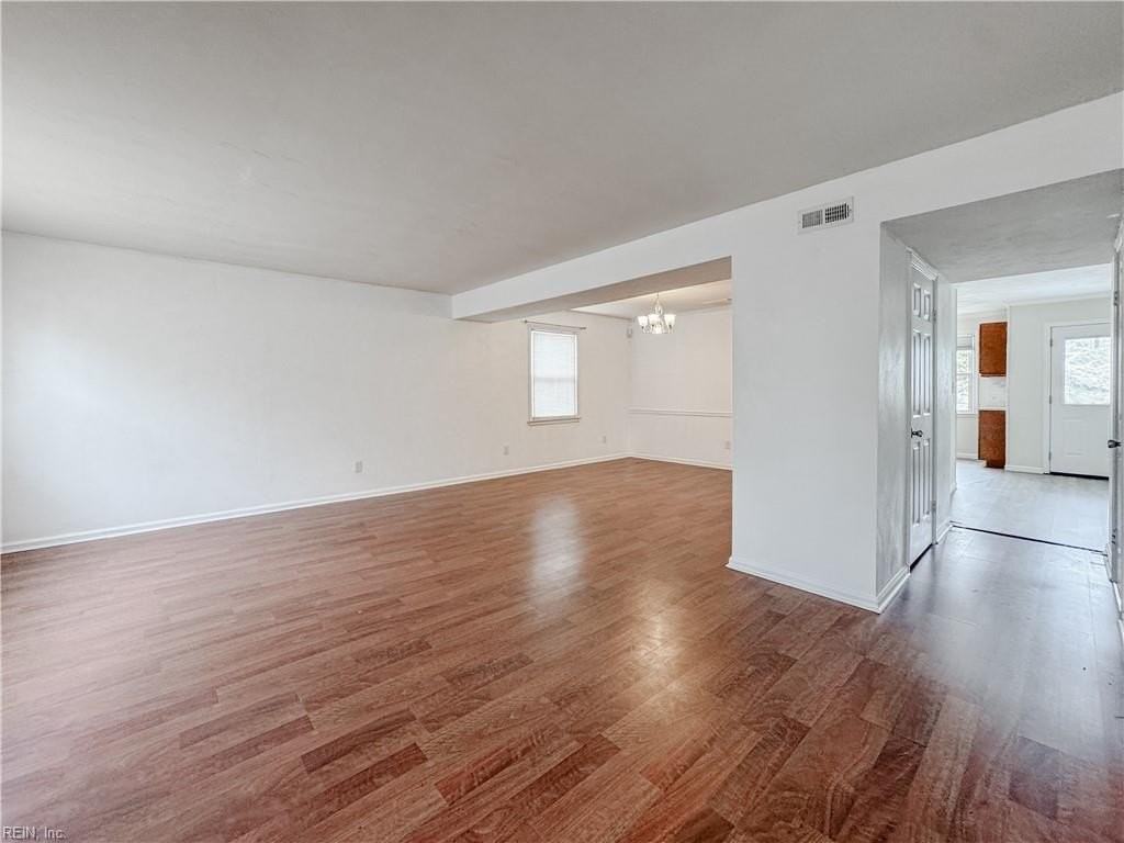 3901 Quartz Ln - Photo 3 of 38