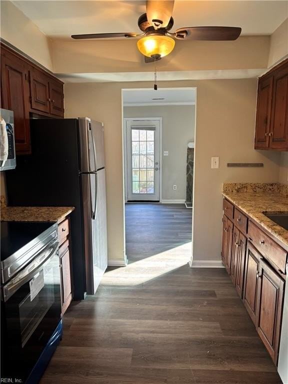 4825 Bay Winds Ct - Photo 2 of 17