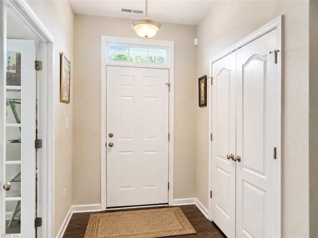 511 Waterside Dr #115 - Photo 2 of 35
