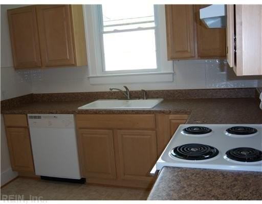 438 Lee St - Photo 6 of 6