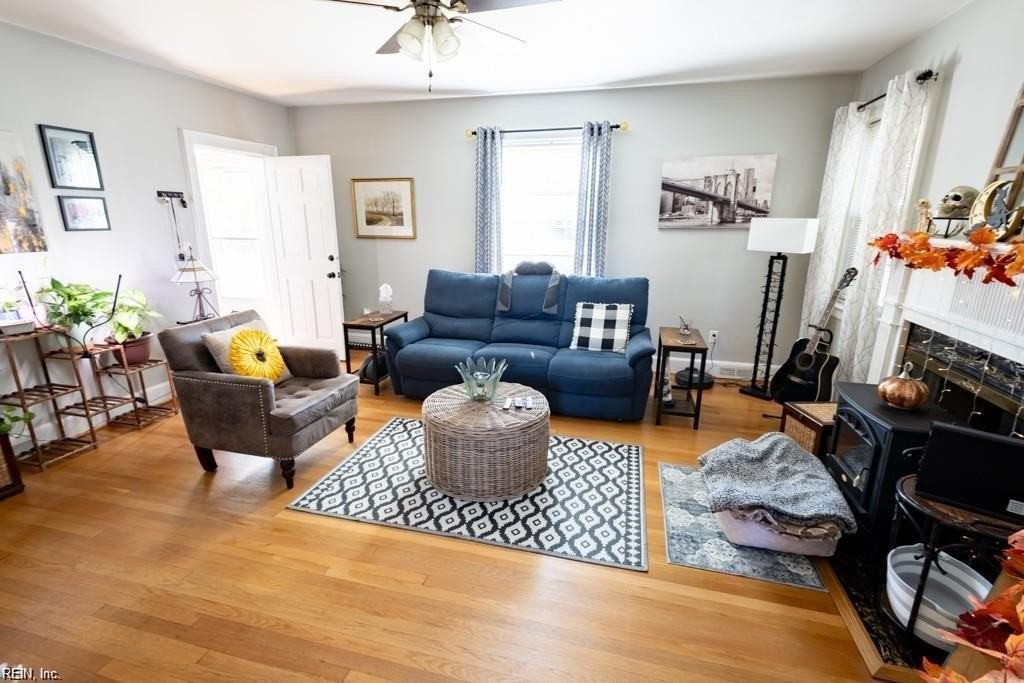 428 Russell St #2 - Photo 4 of 20