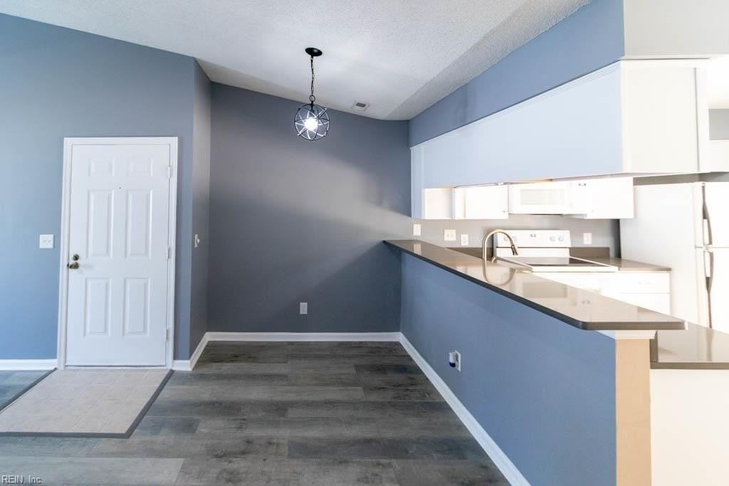 4831 Station House Ln - Photo 5 of 47