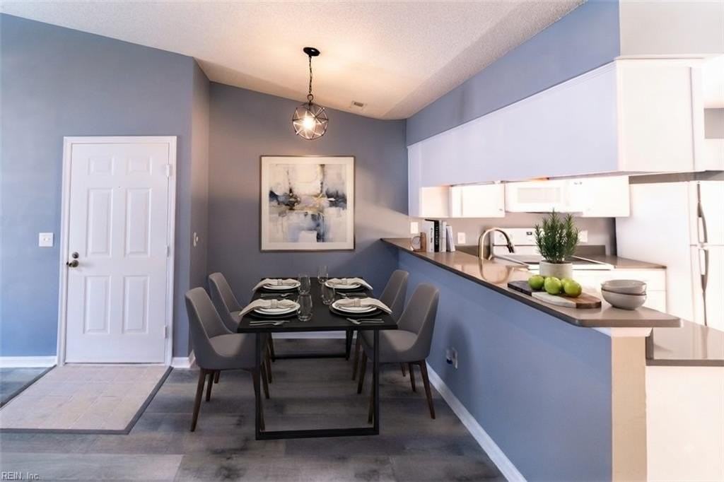 4831 Station House Ln - Photo 6 of 47