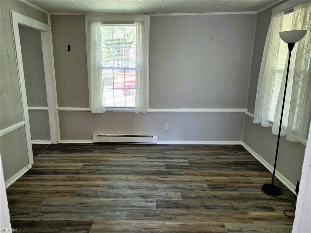 1437 Fentress Rd - Photo 5 of 33