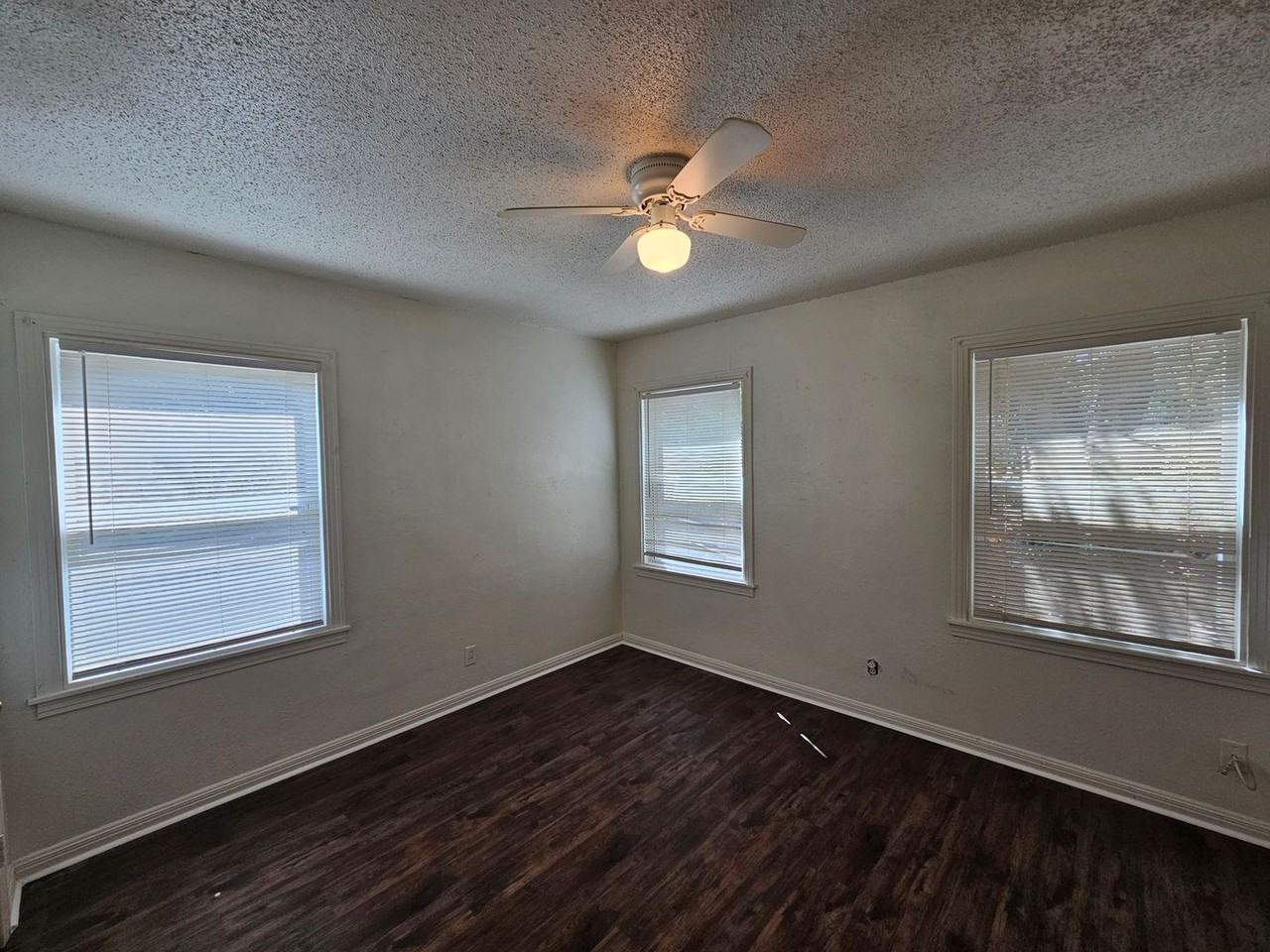 806 Carlisle Ave - Photo 7 of 19