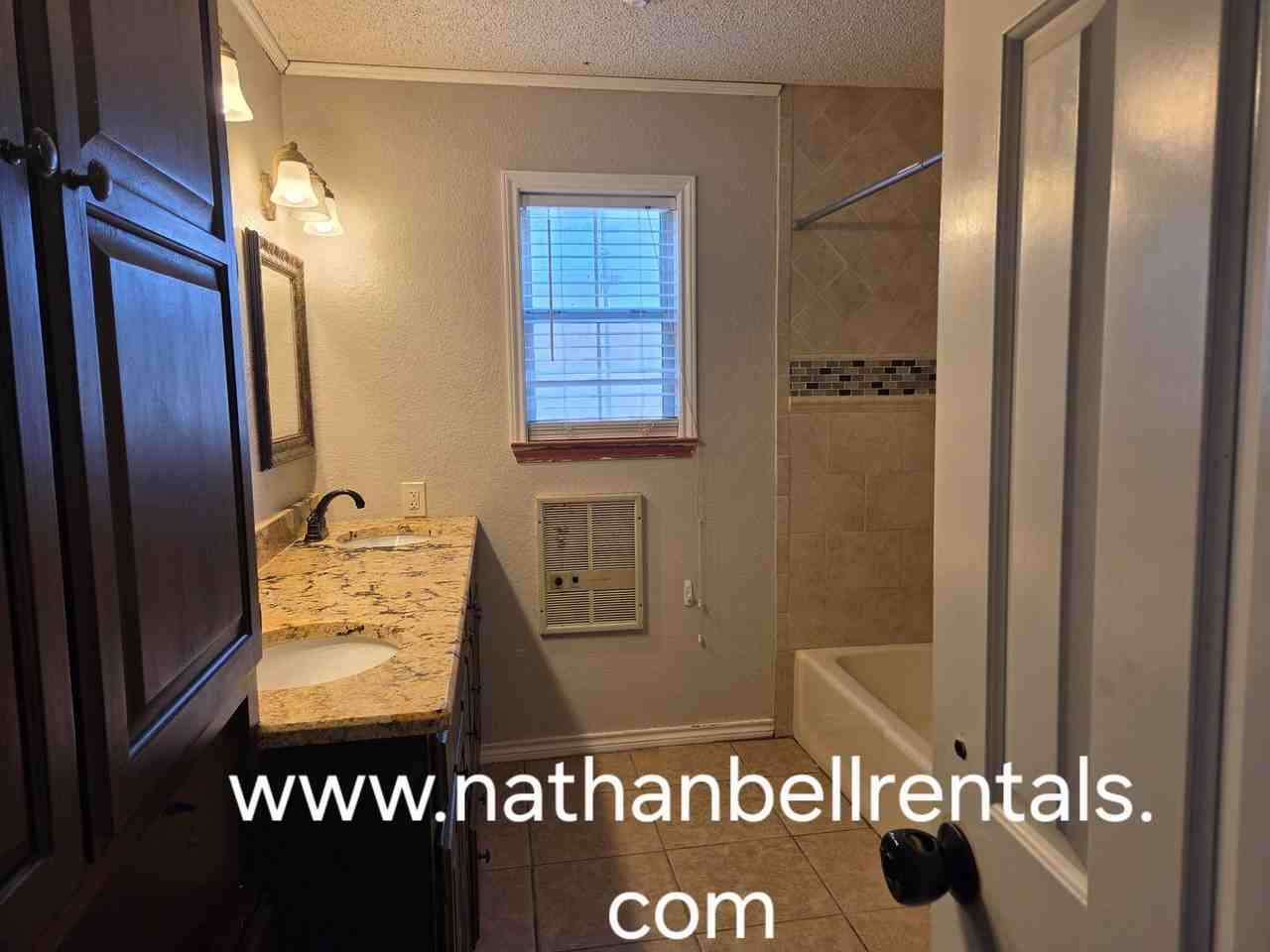 525 42nd St Se - Photo 7 of 13
