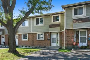 featured image of 176 Barrow Cres