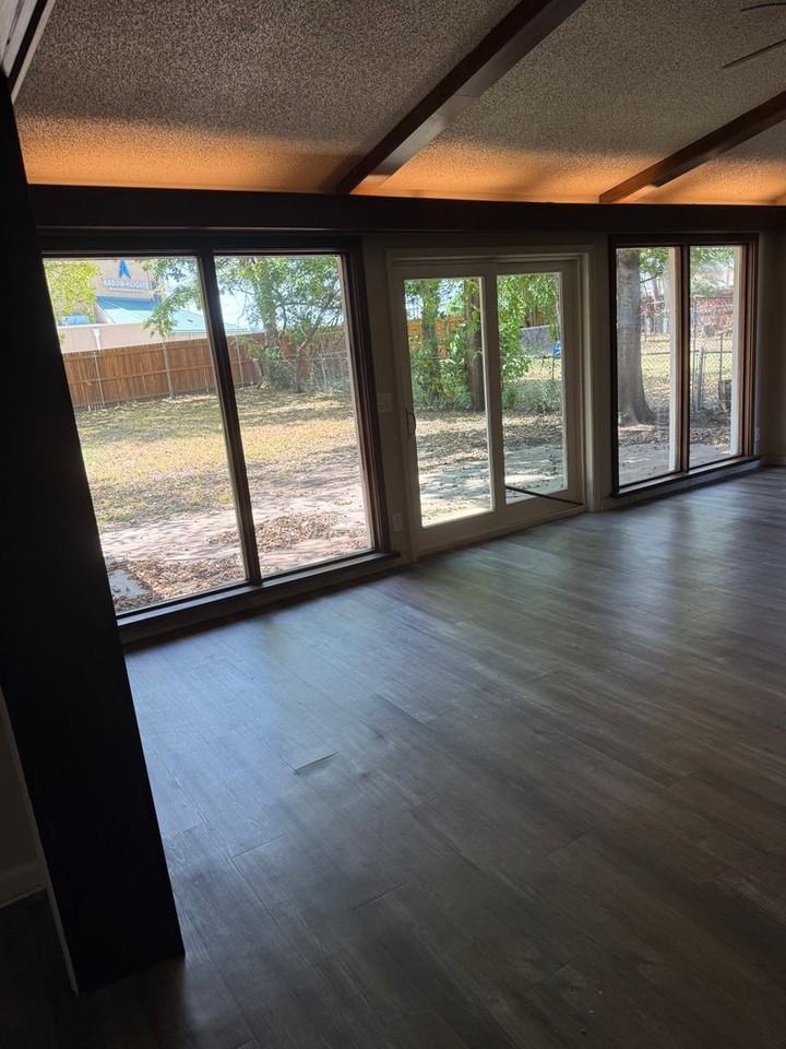 523 W Ithica St - Photo 4 of 24