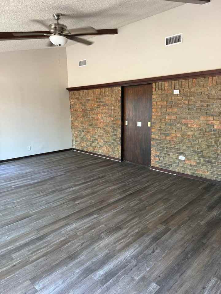 523 W Ithica St - Photo 5 of 24