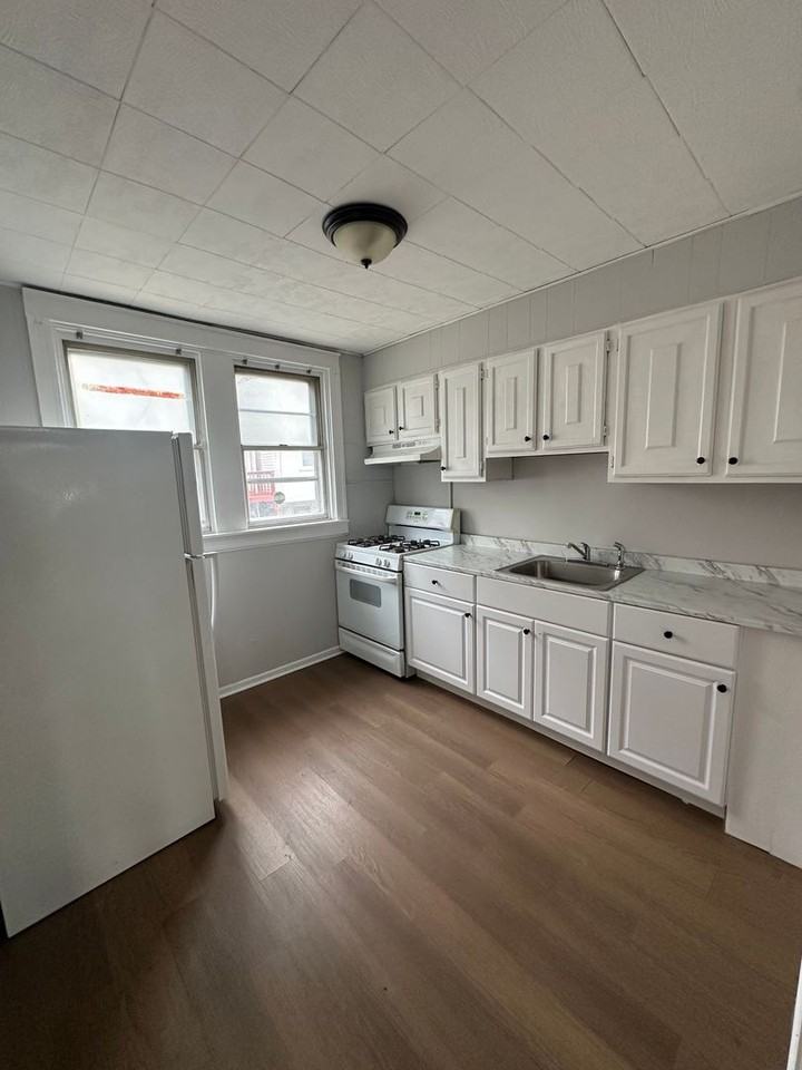 420 Woodcliffe Rd - Photo 7 of 14