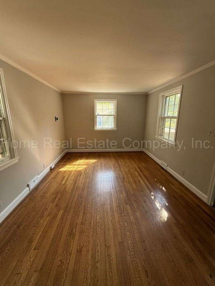 1442 Revere Rd - Photo 2 of 9