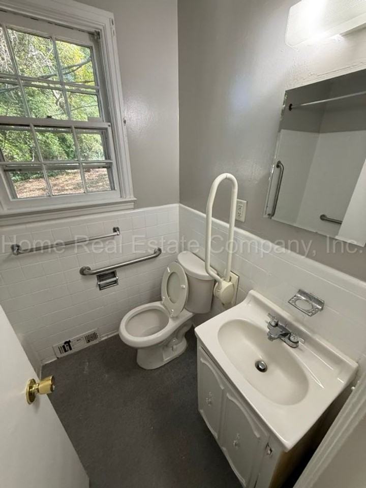 1442 Revere Rd - Photo 6 of 9