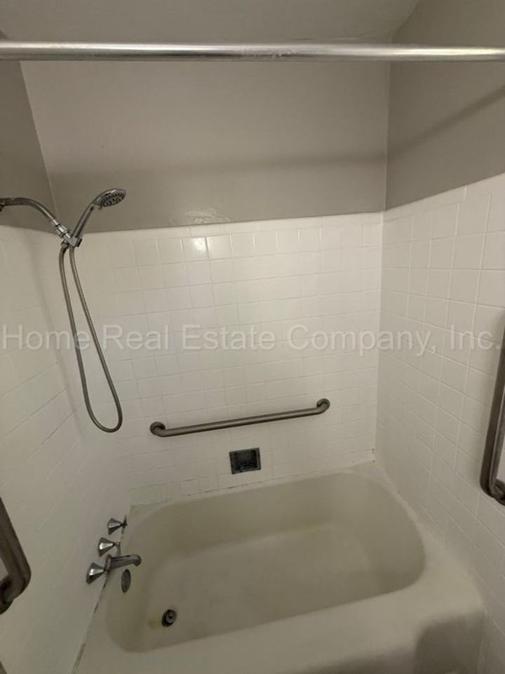 1442 Revere Rd - Photo 7 of 9