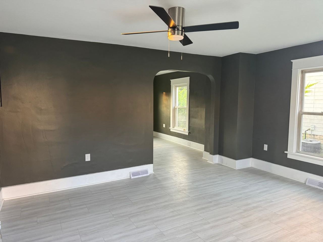 1210 W 30th St - Photo 2 of 22