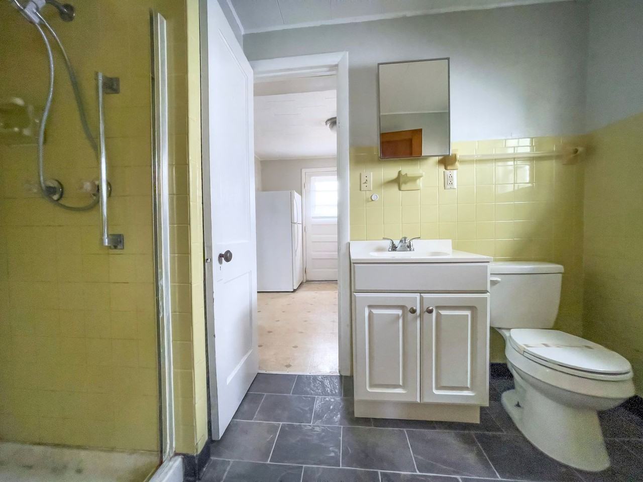 2525 W Ethel Ave - Photo 4 of 13